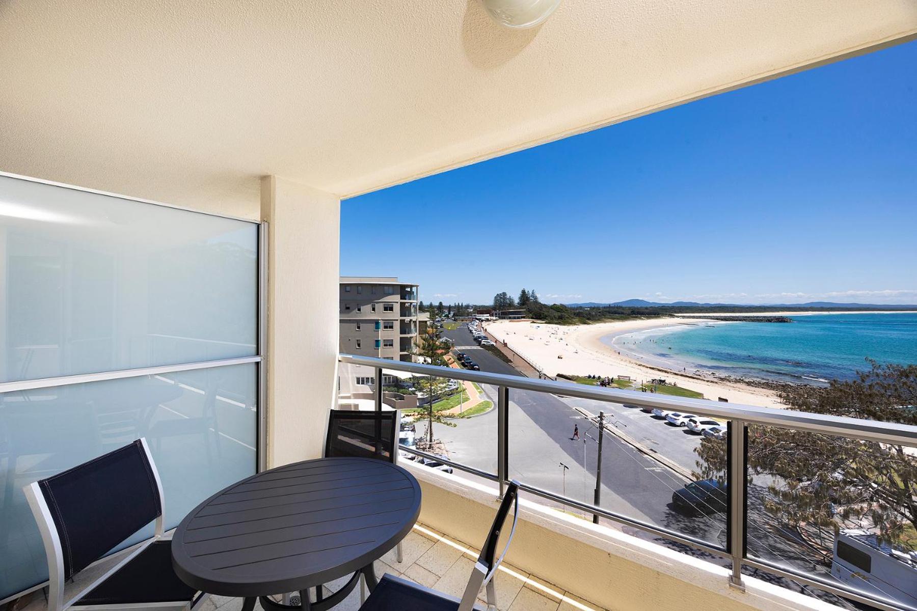 Beachpoint, 401 view 4
