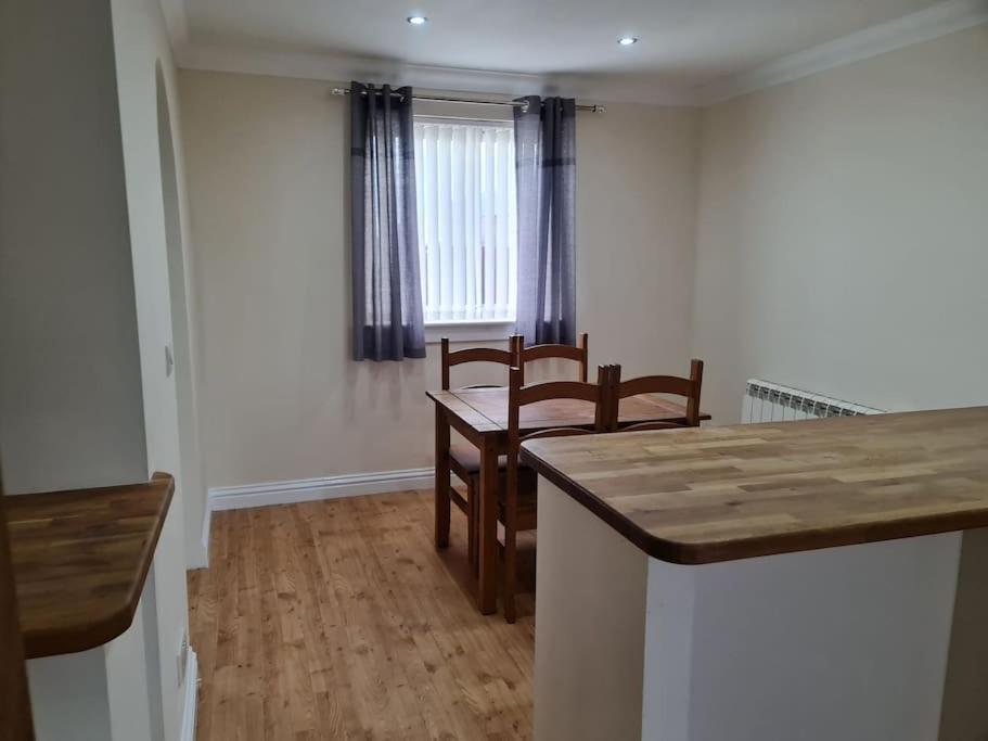 Modern 3 Bedroom Property centrally based view 5