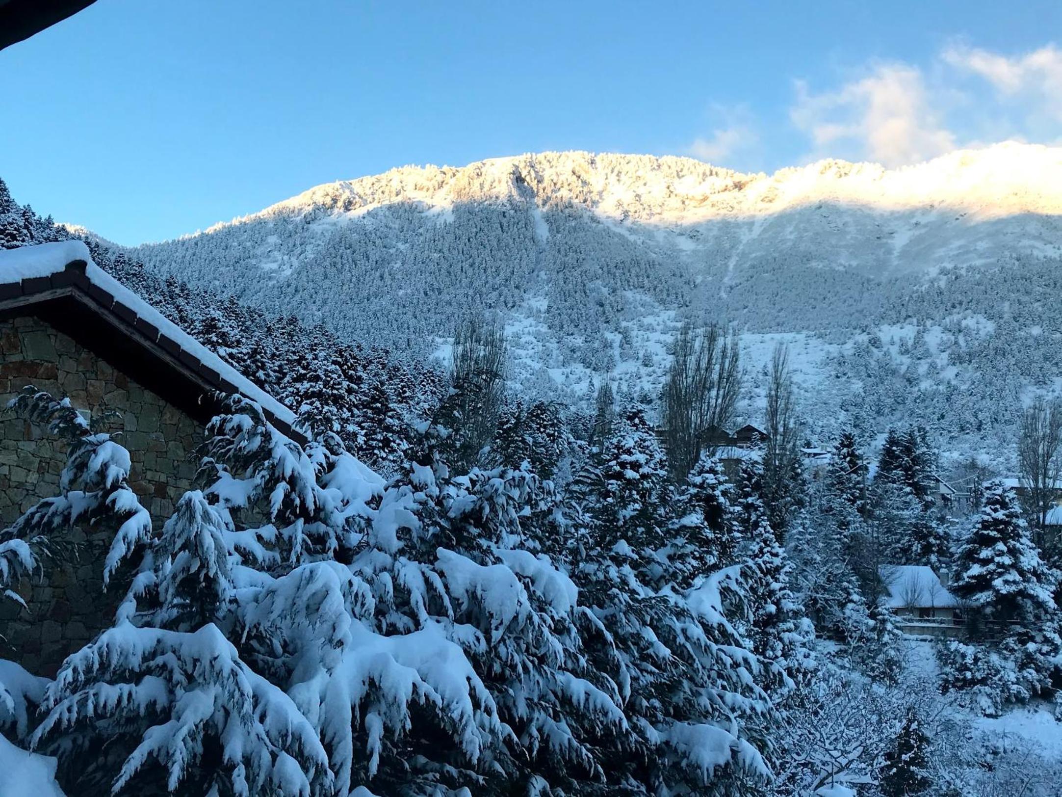 Pinecone Lodge, Eptalofos Wellness Garden Chalet
