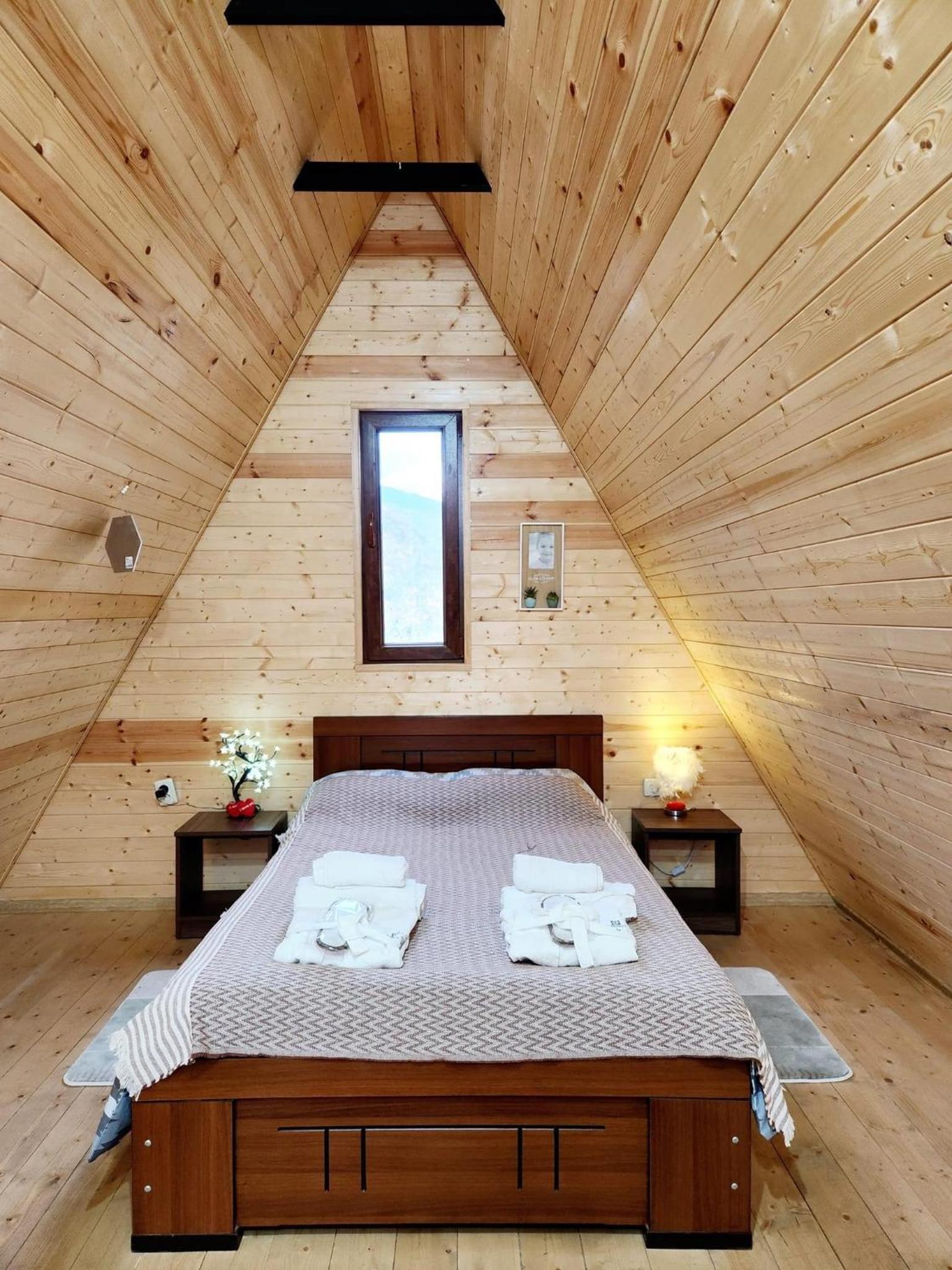 Mountain Cottage - Ananuri