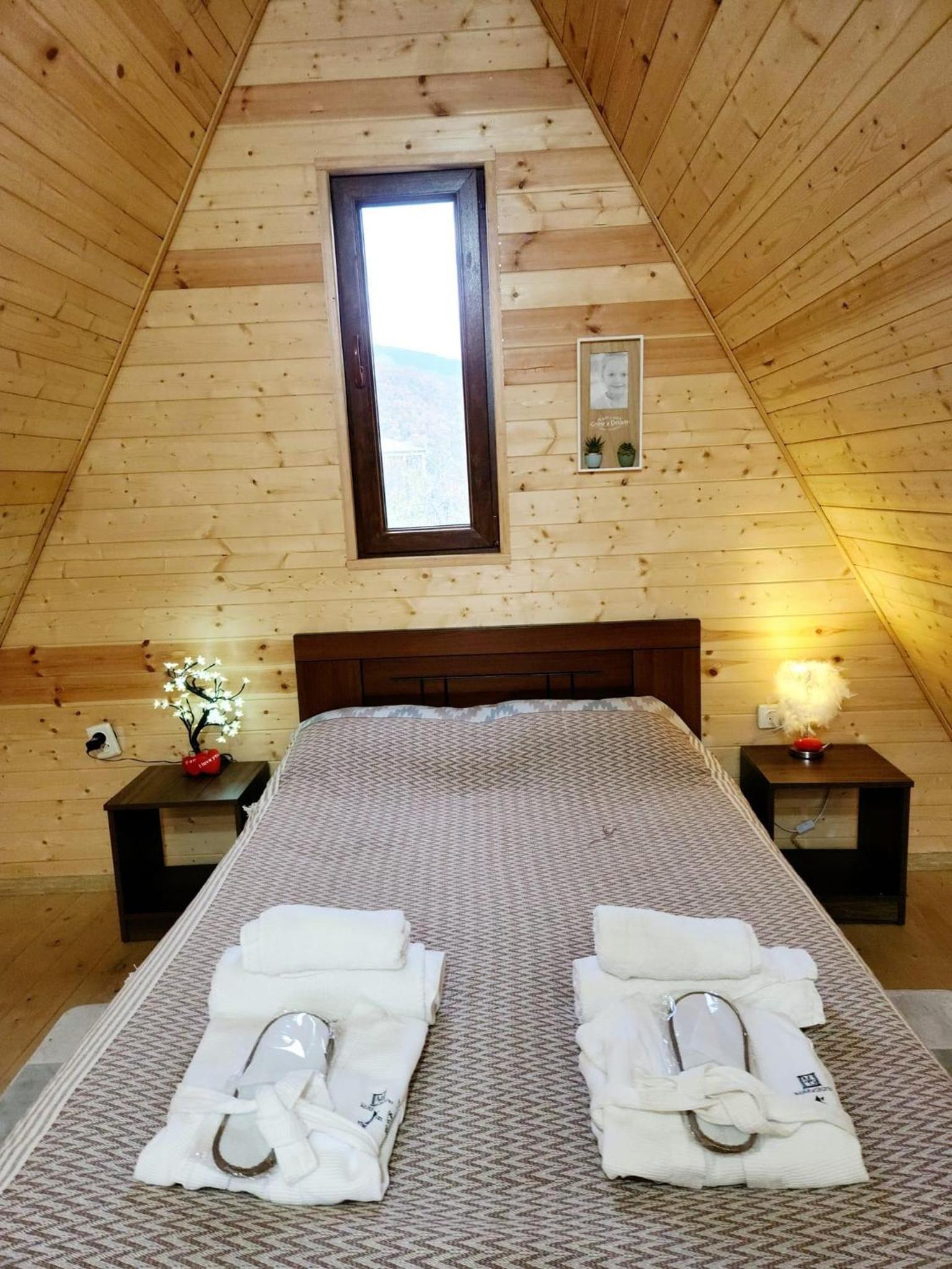 Mountain Cottage - Ananuri
