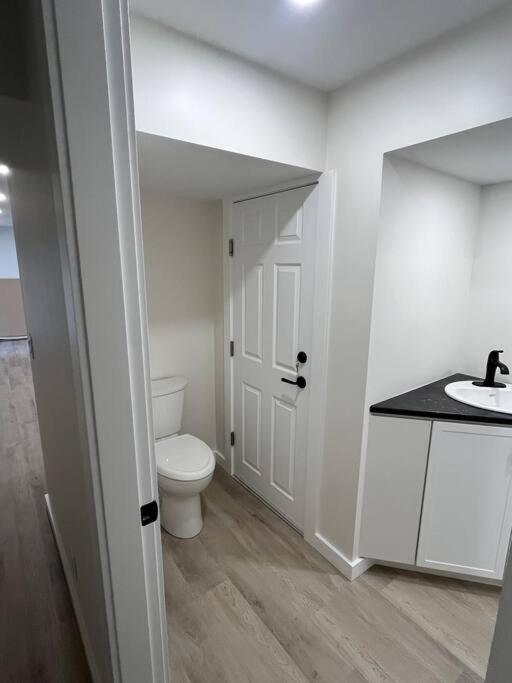 Lake views cute and cozy suite