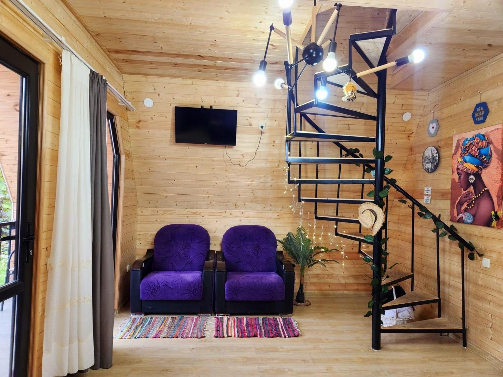 Mountain Cottage - Ananuri