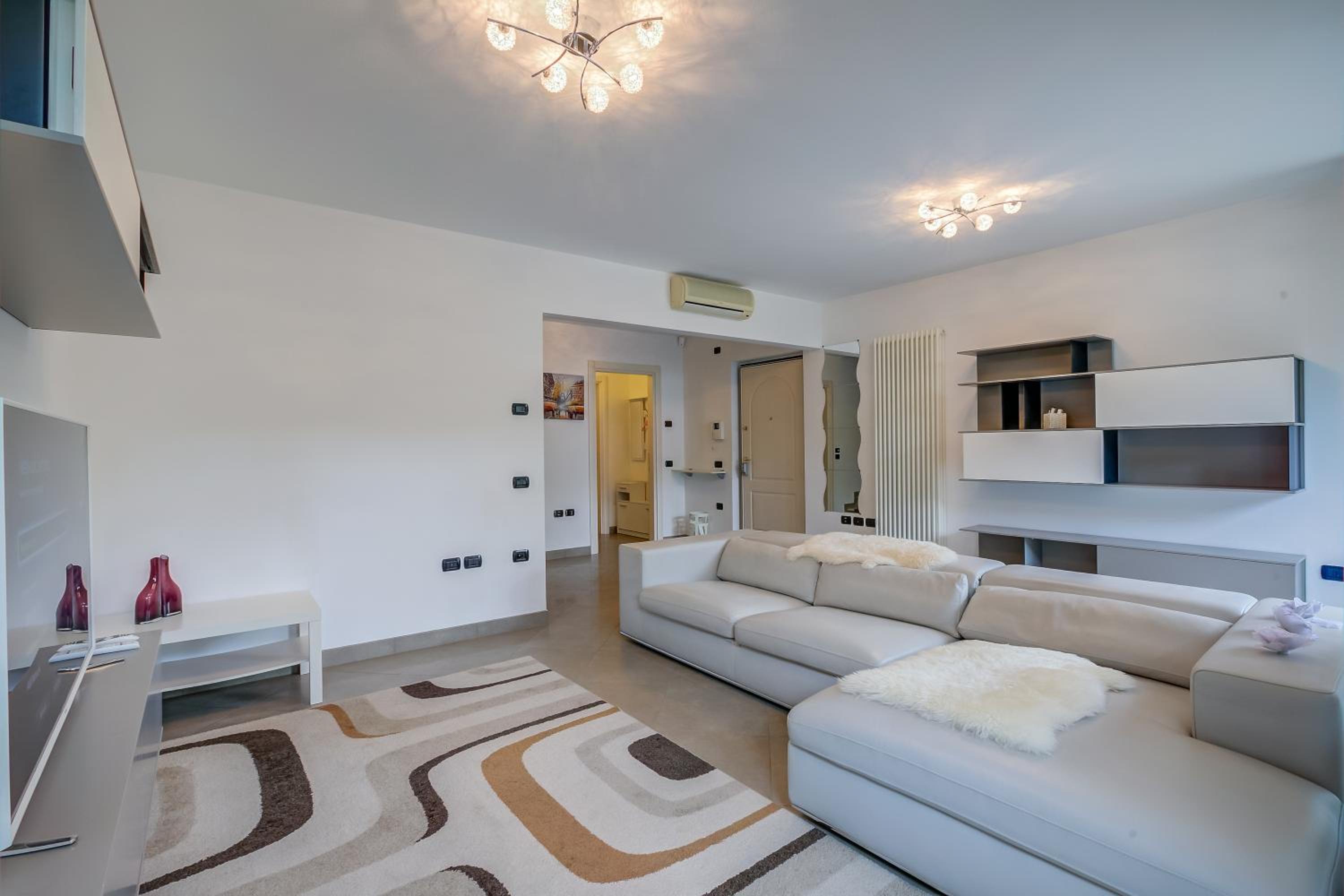 La Perla Di Riva 200m From The Lake - Happy Rentals view 5