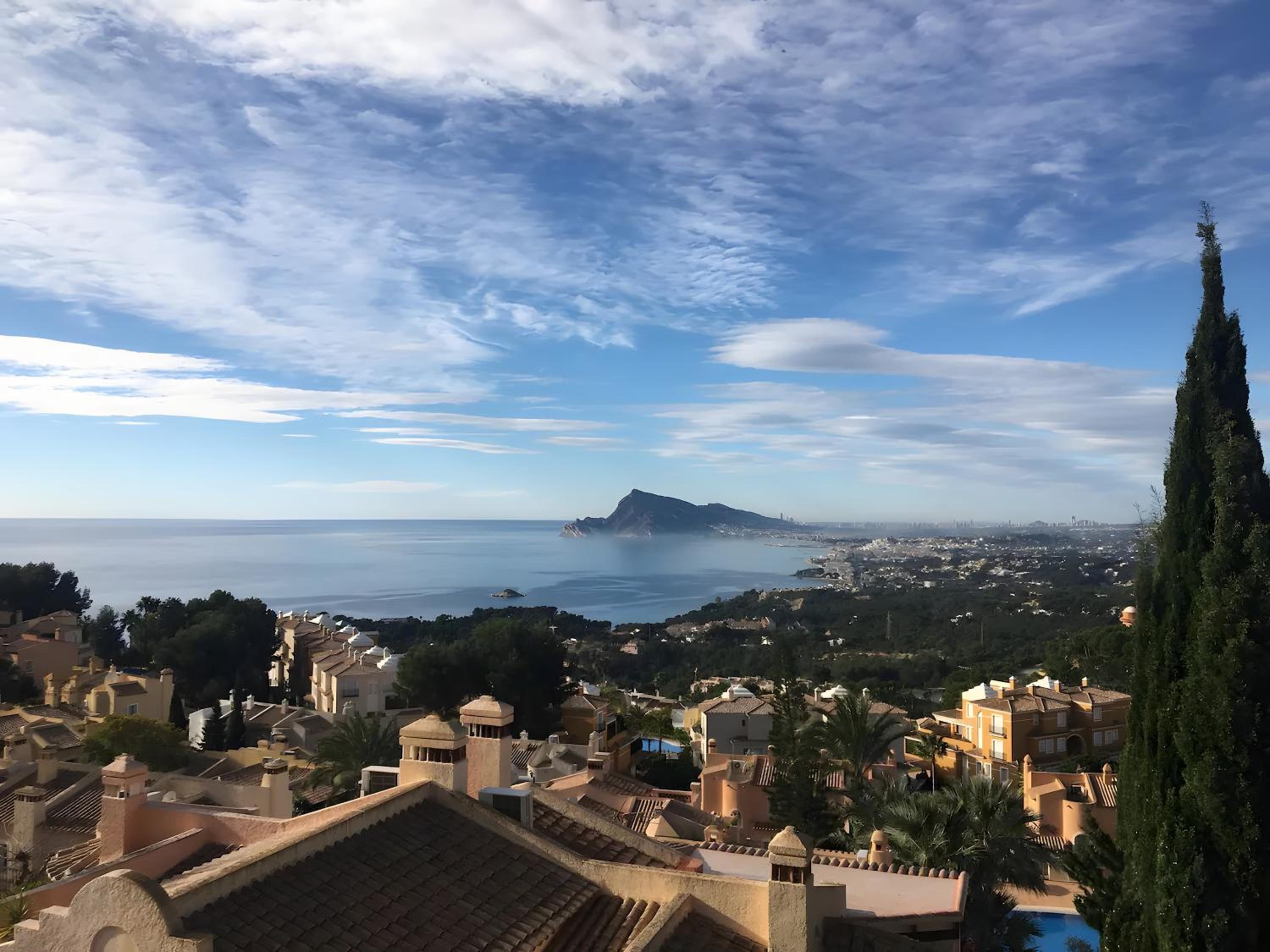 Blue Emi Altea Hills