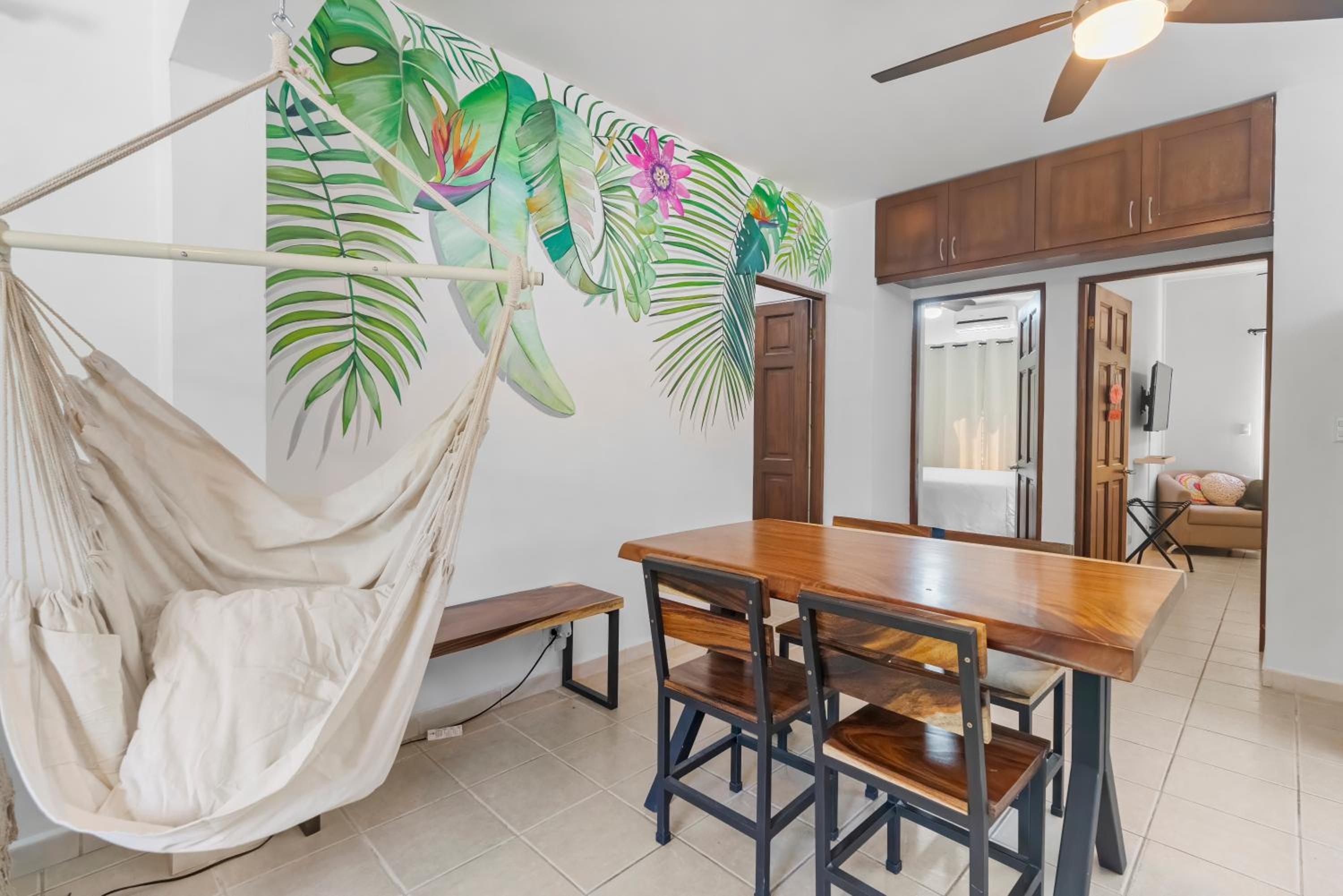 Casa Verde 2b2b Completely Renovated Ground Unit