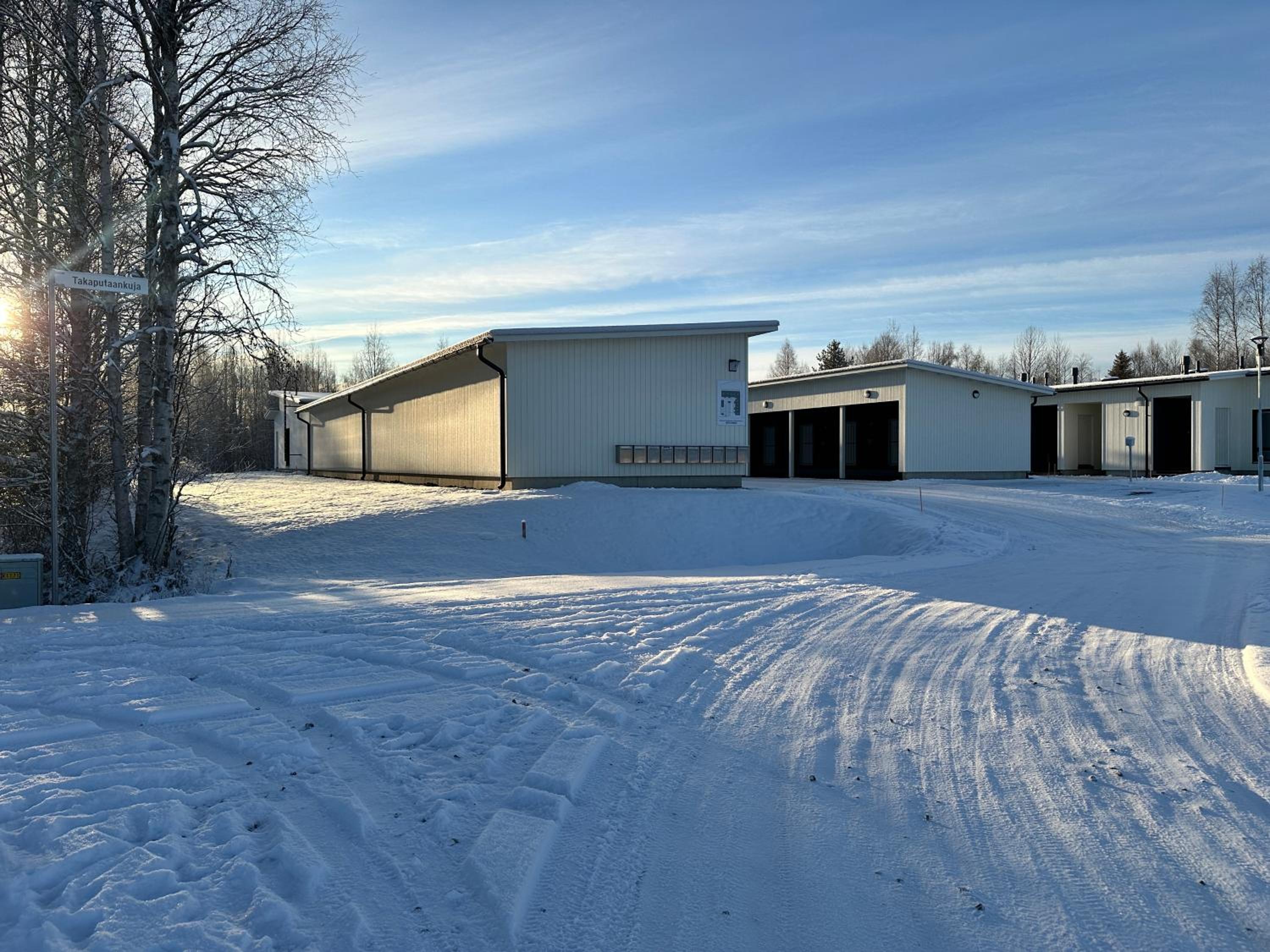 NEW 2 BR apartment close to Arctic Circle view 3
