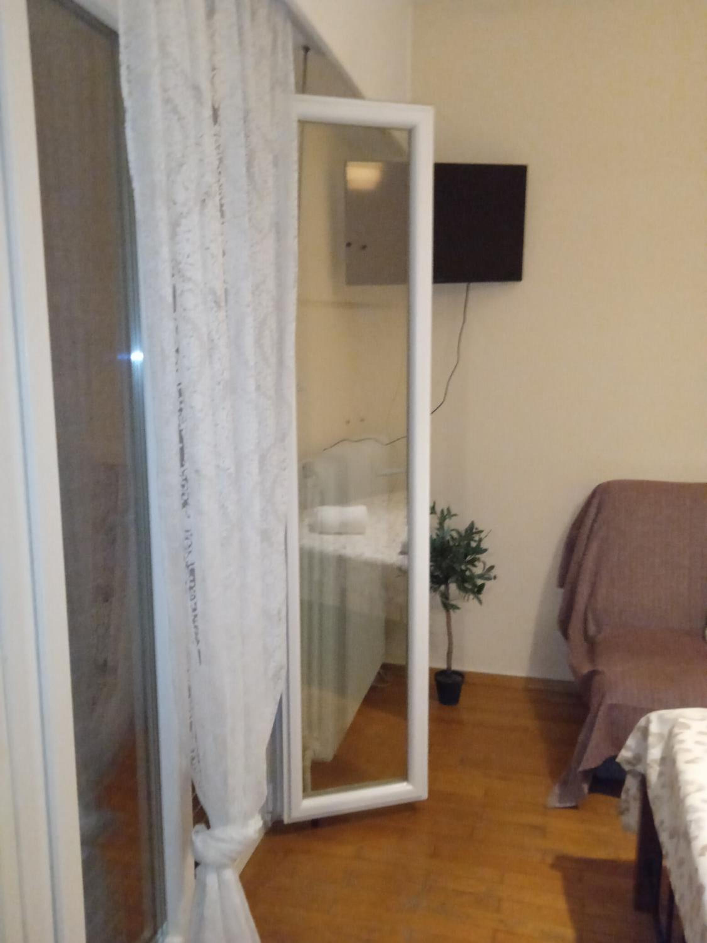 Casa d Irene - 5th Floor, Balcony Views, Metro Steps Away photo 3