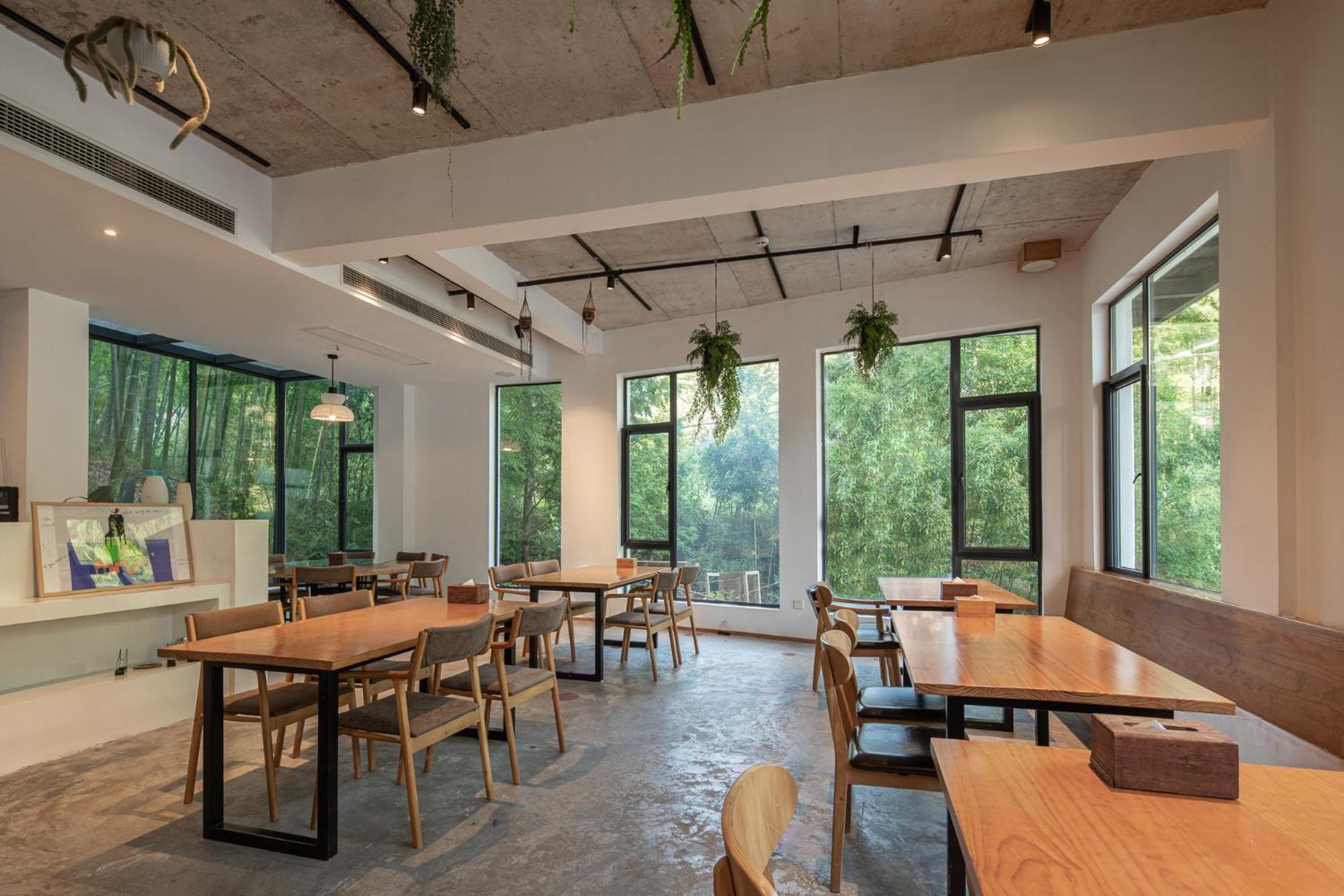 Vretreats Garden Coffee