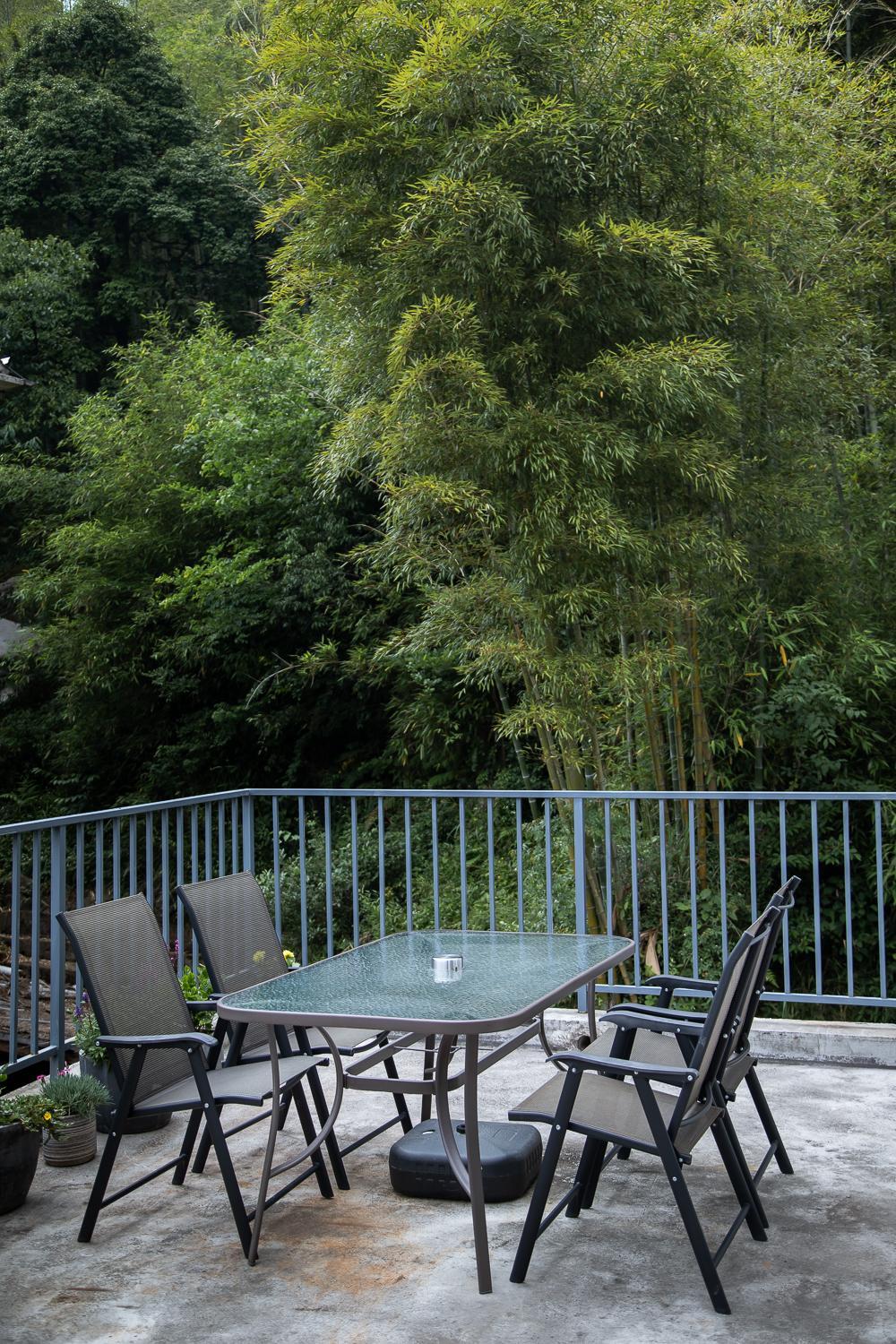 Vretreats Garden Coffee