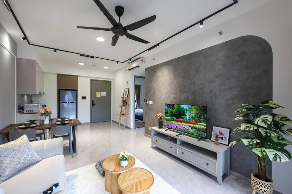 Agile Bukit Bintang 5 Star Suites 2BR TRX Pavilion