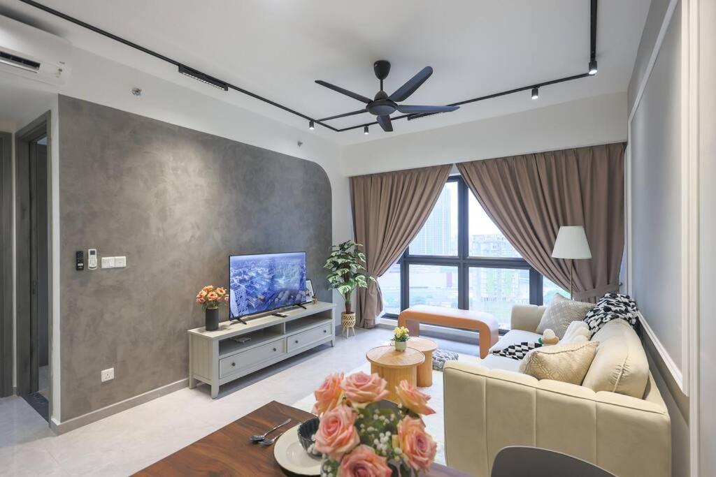 Agile Bukit Bintang 5 Star Suites 2BR TRX Pavilion