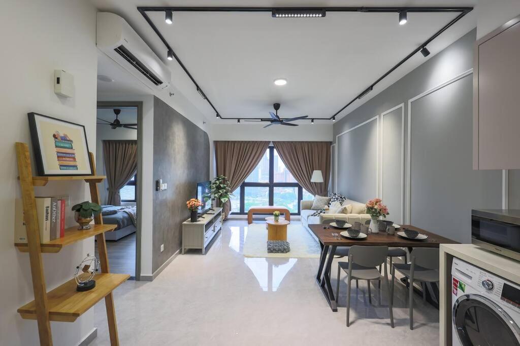 Agile Bukit Bintang 5 Star Suites 2BR TRX Pavilion