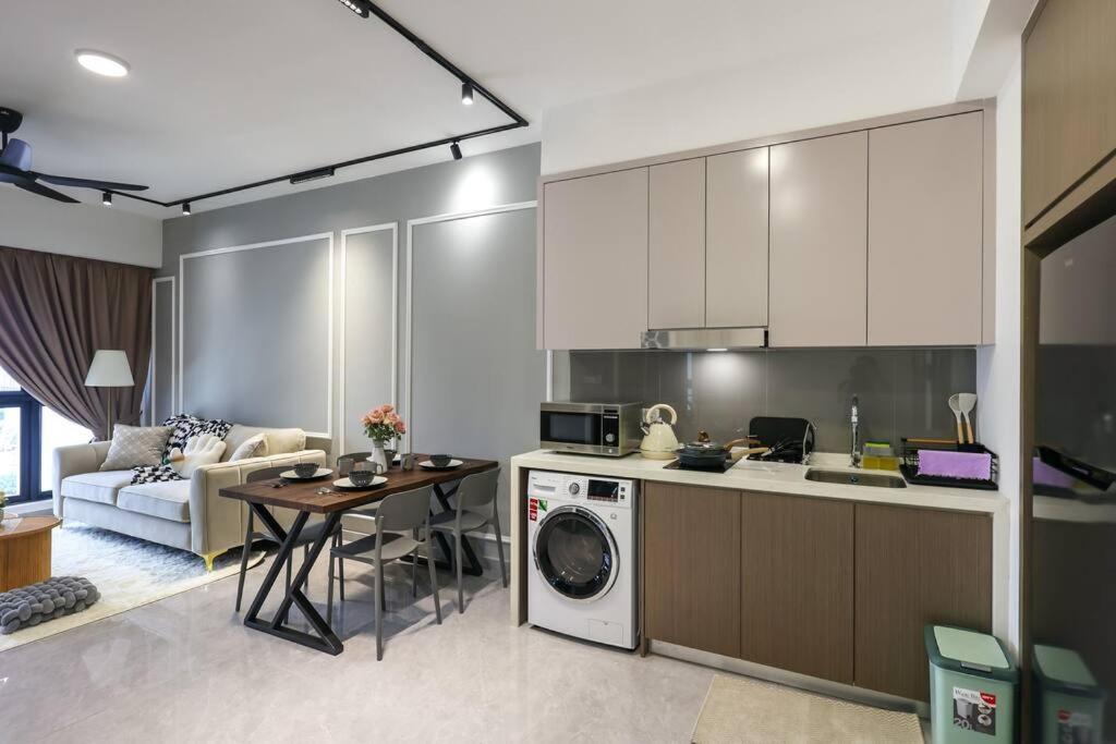 Agile Bukit Bintang 5 Star Suites 2BR TRX Pavilion