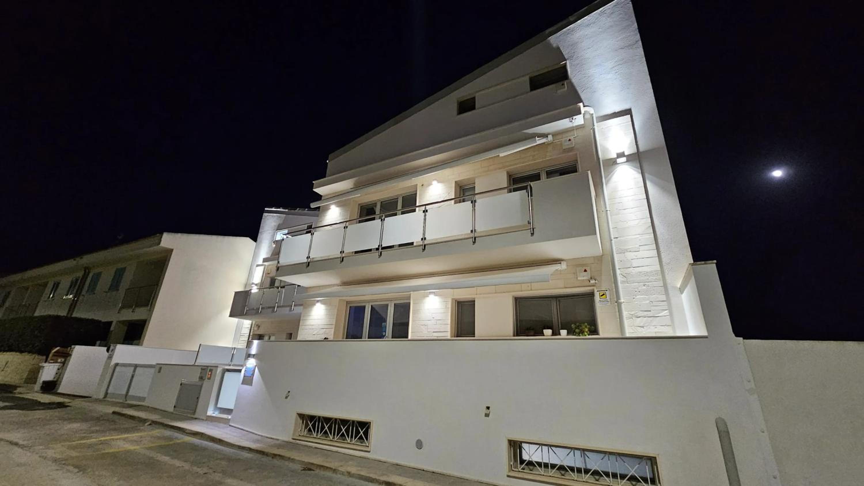 Spacious apartment with sea view in Punta Secca view 5