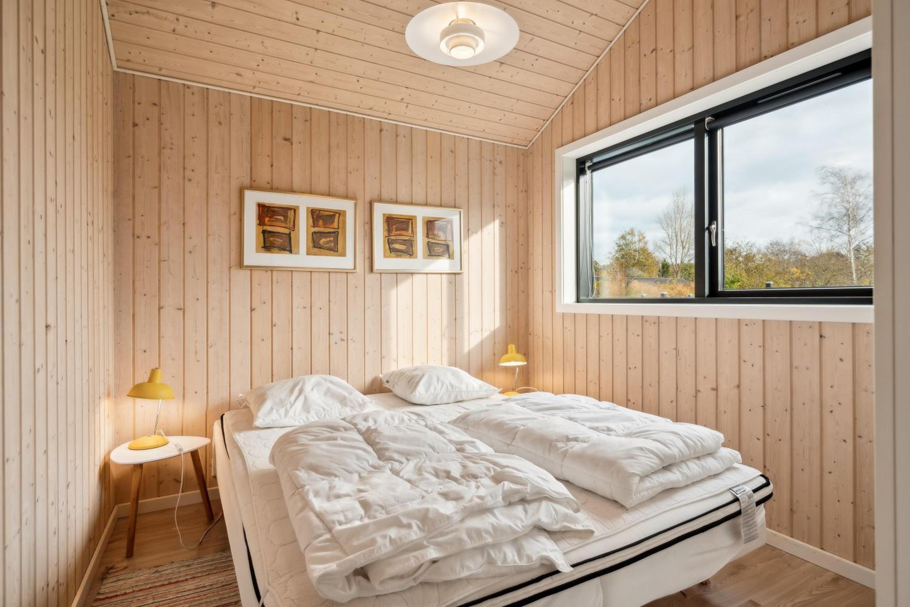 Flot Og Velholdt Hus Ved Lyngsbæk Strand