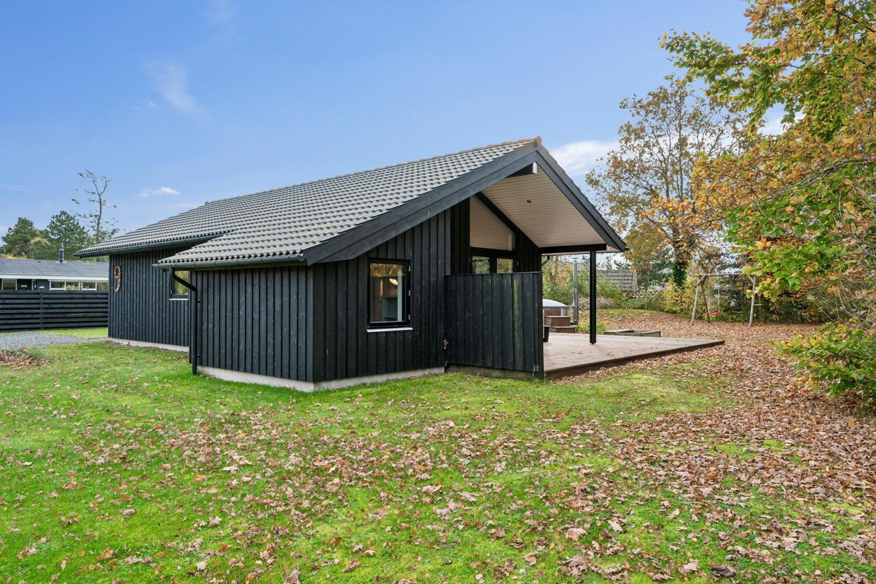 Flot Og Velholdt Hus Ved Lyngsbæk Strand