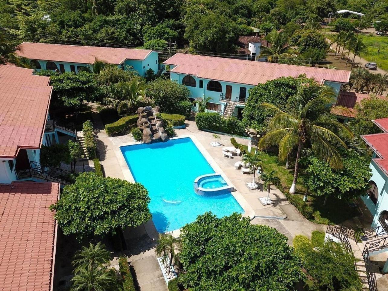 Casa Verde 2b2b Completely Renovated Ground Unit