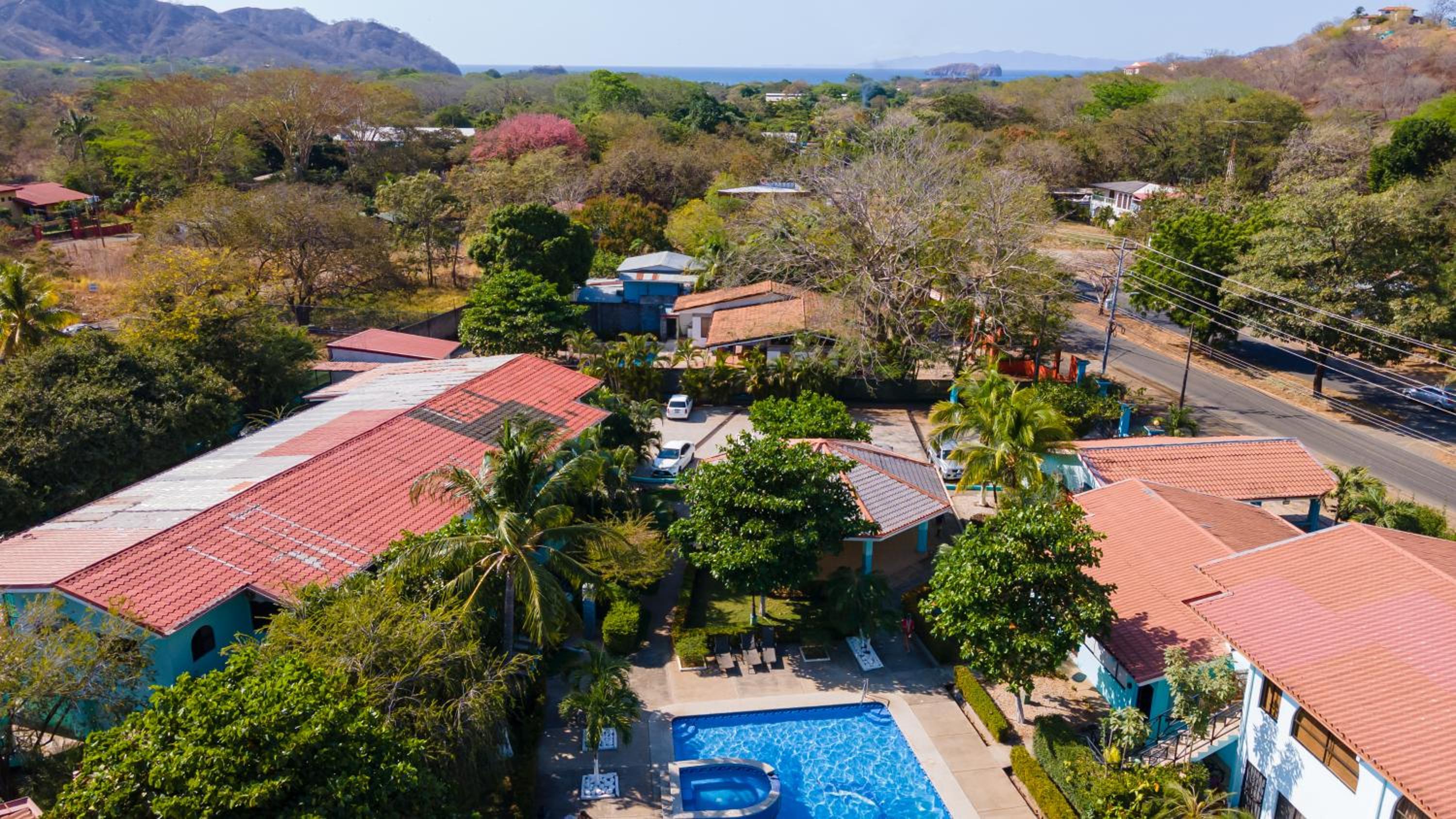 Casa Verde 2b2b Completely Renovated Ground Unit