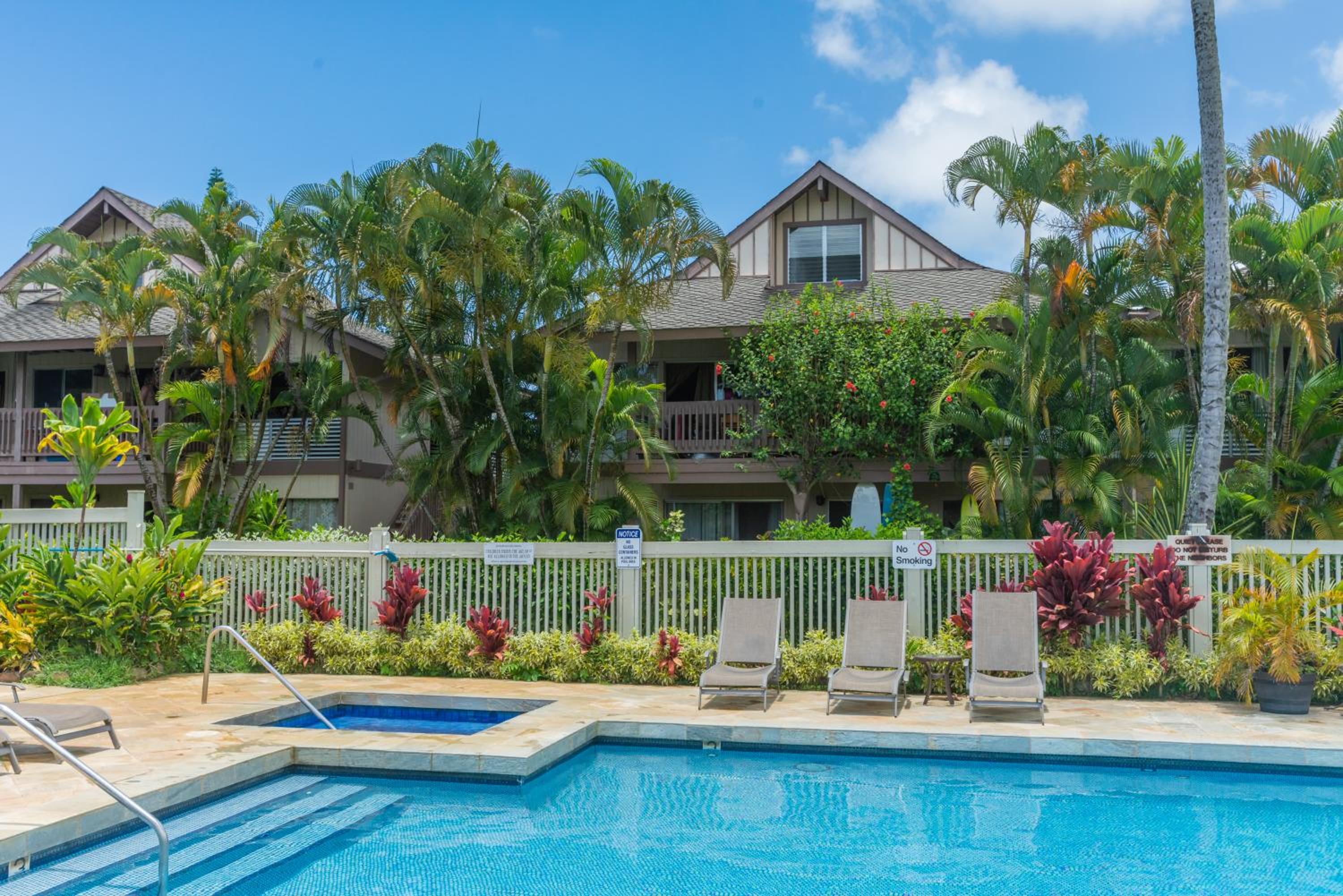 Beautiful Airy 1 Br Condo with Loft Golf Course View Pool Hot tub 209A view 3