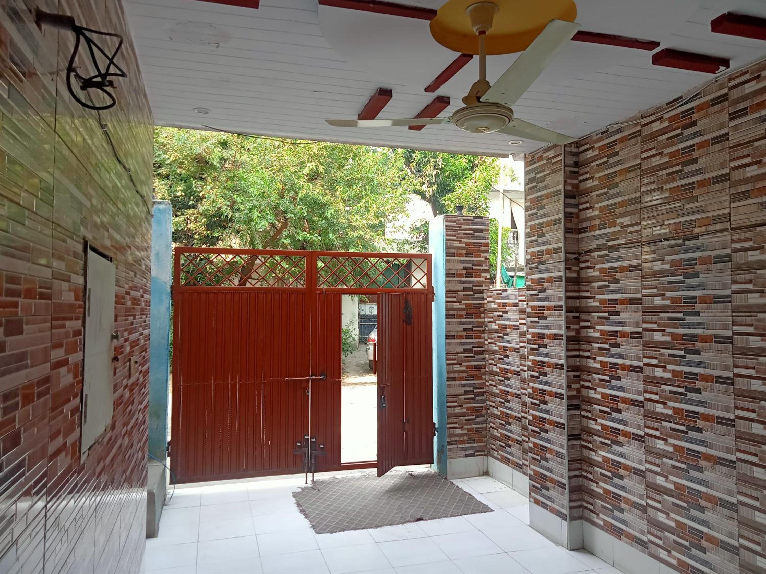 New White Rose Guest House