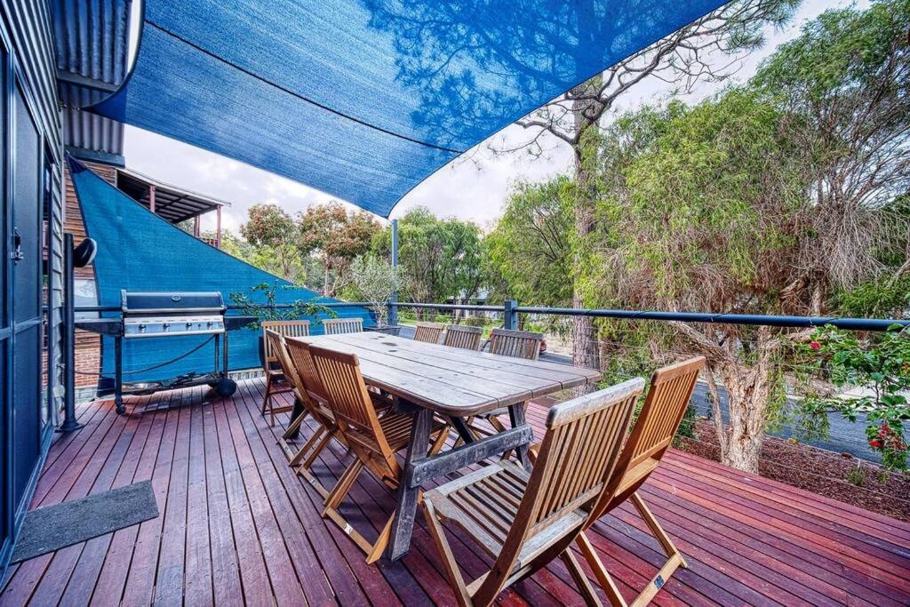 Paradiso Pet-Friendly Beachside Bliss