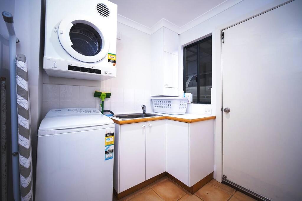 Paradiso Pet-Friendly Beachside Bliss