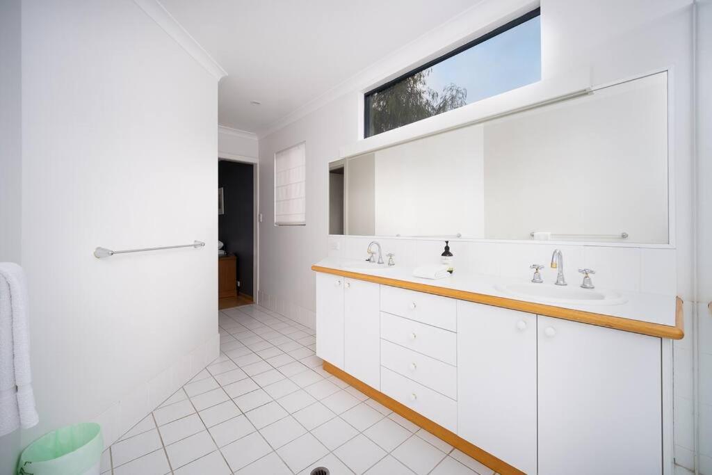 Paradiso Pet-Friendly Beachside Bliss