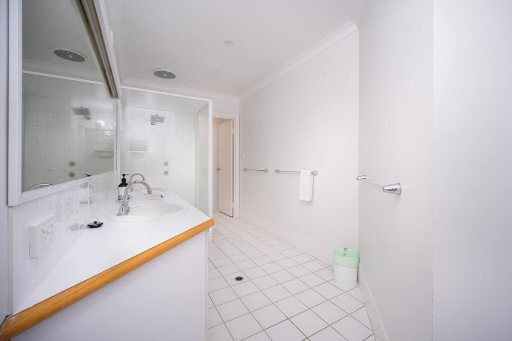 Paradiso Pet-Friendly Beachside Bliss