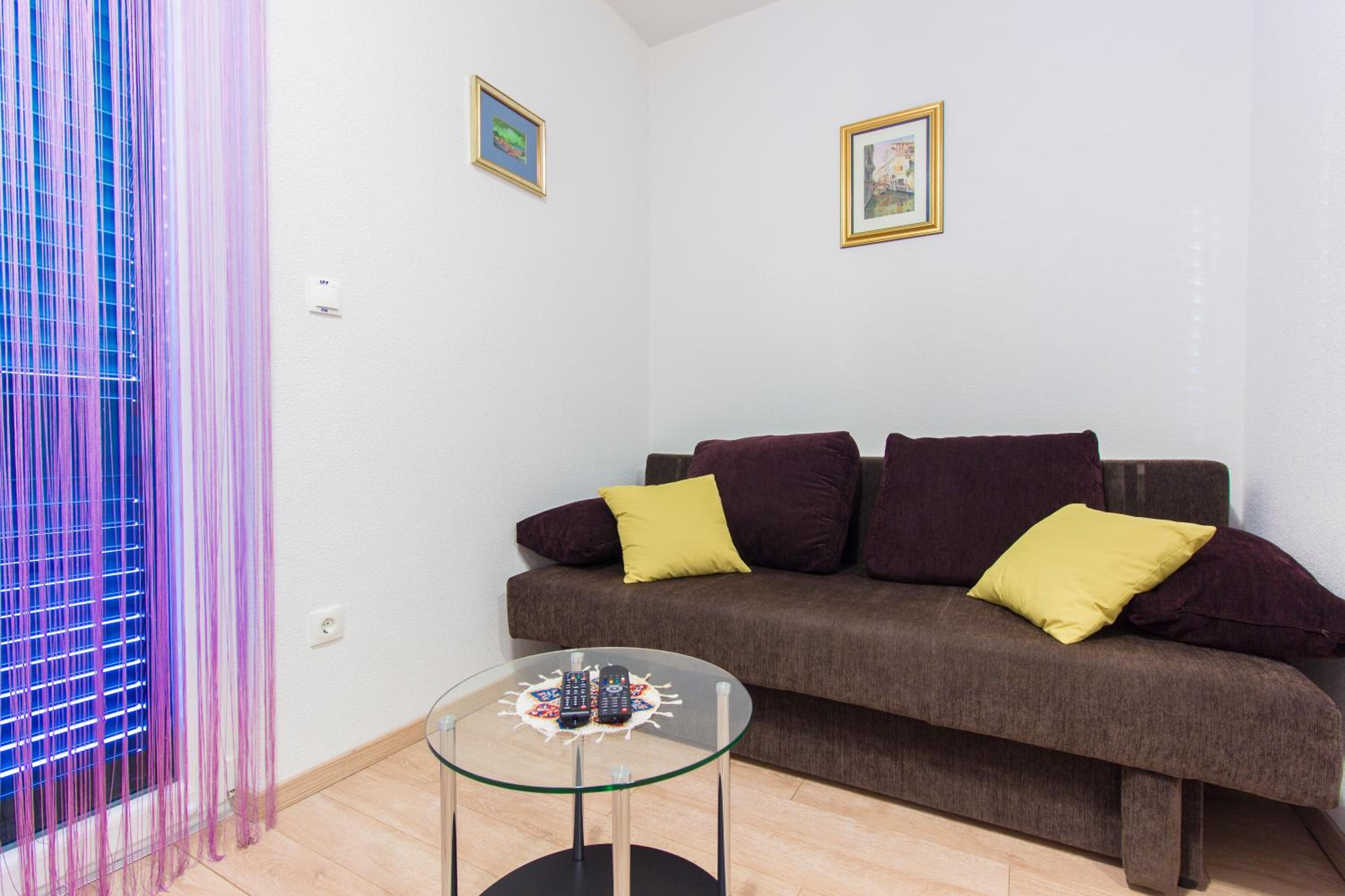 Apartments Srdarev Pencov view 4