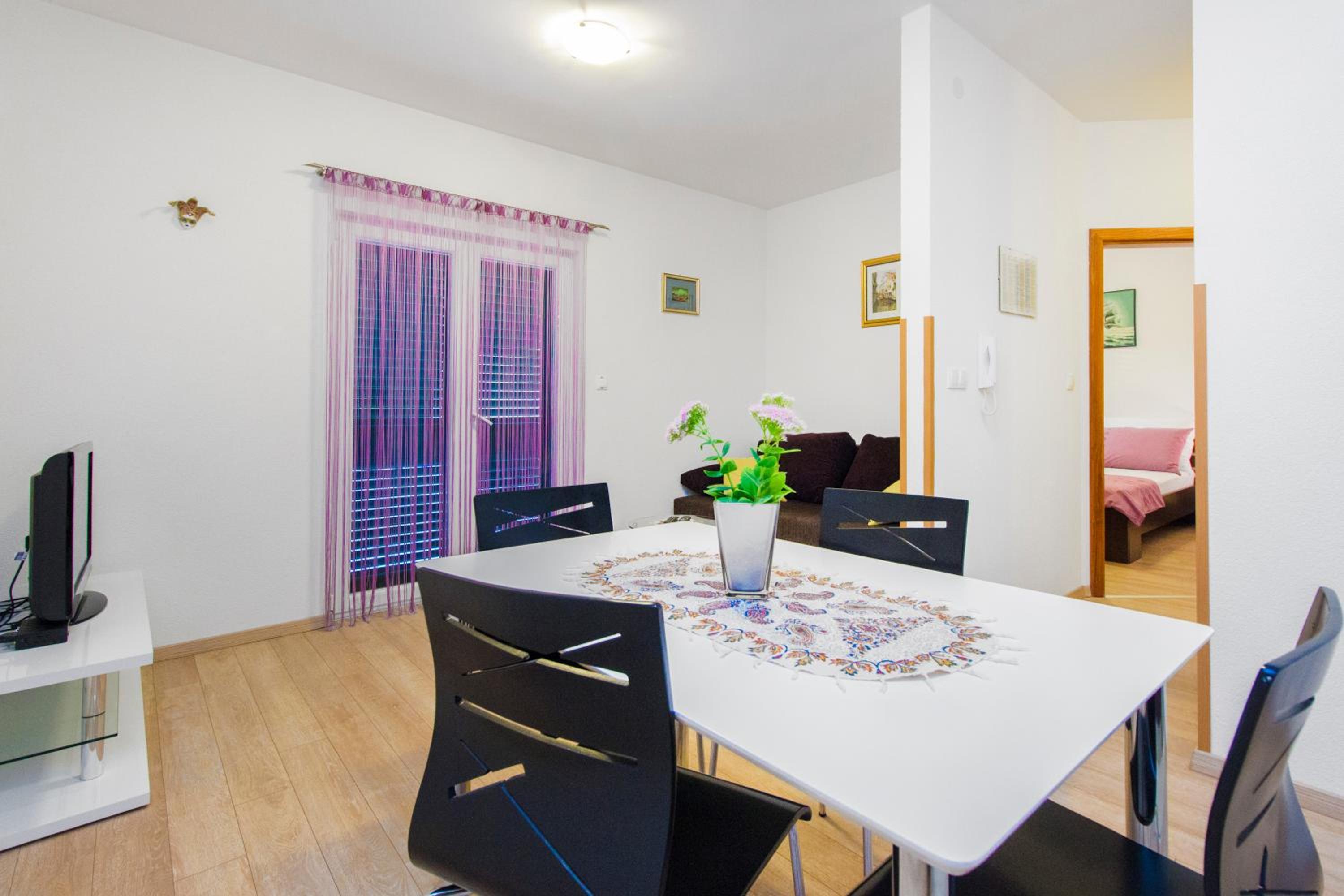 Apartments Srdarev Pencov view 3