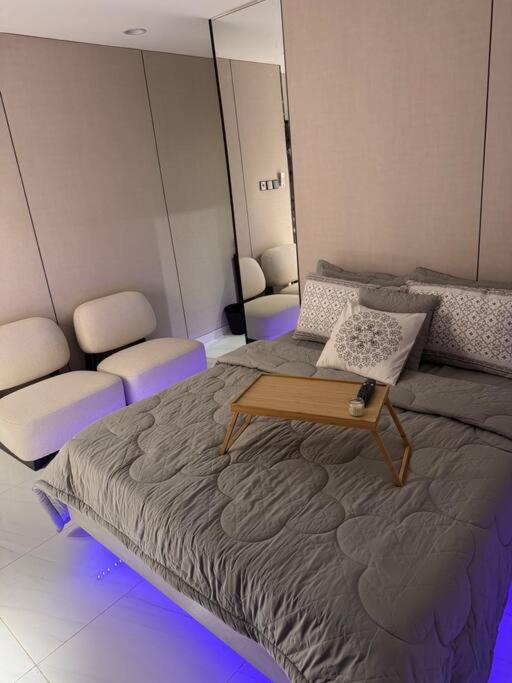 Modern studio with flying bed
