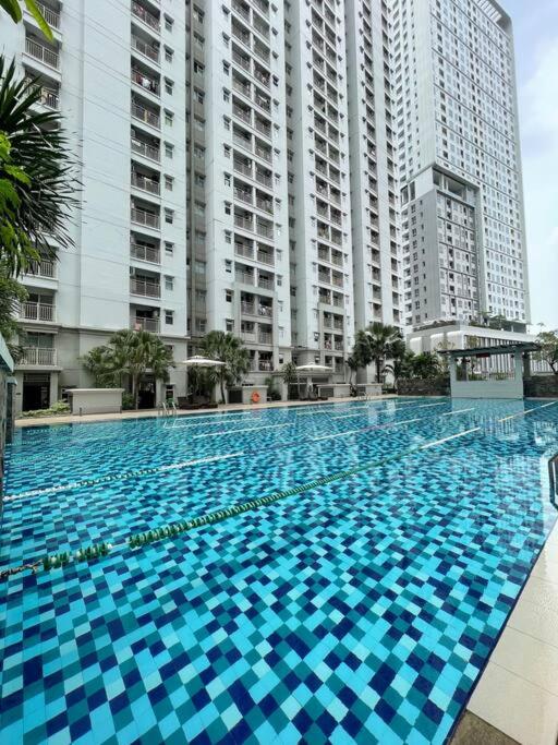 Newly Renovated 2BR Apt and Direct Mall Access view 4