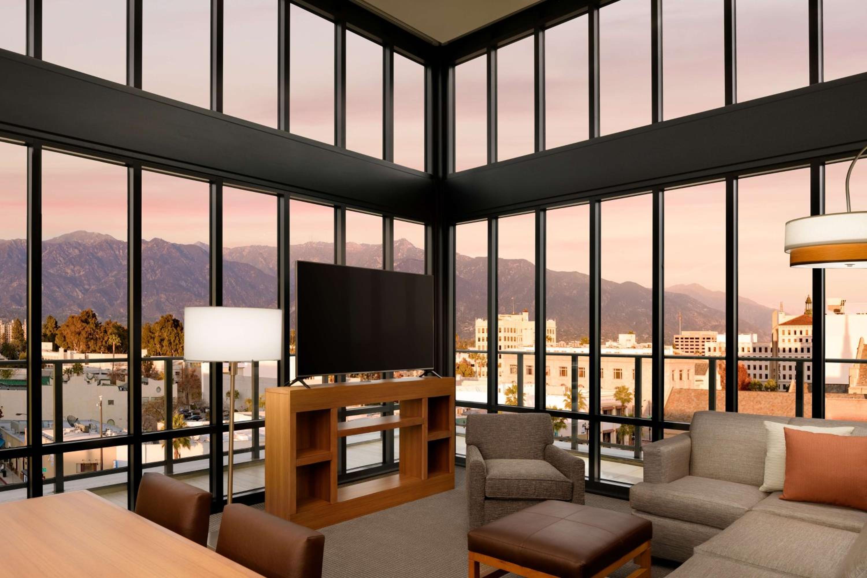 Hyatt Place Pasadena - Property Image 5