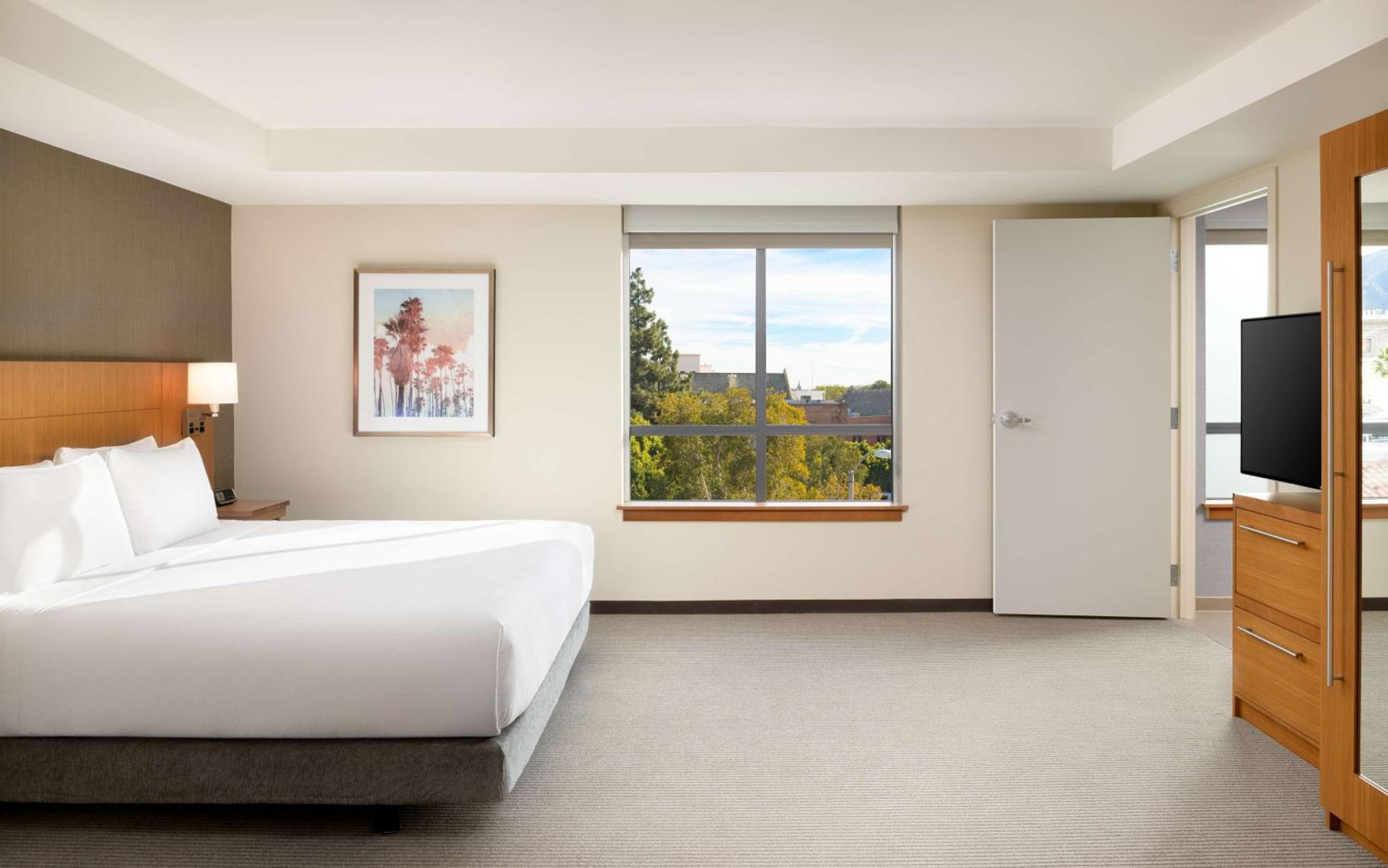 Hyatt Place Pasadena - Property Image 8