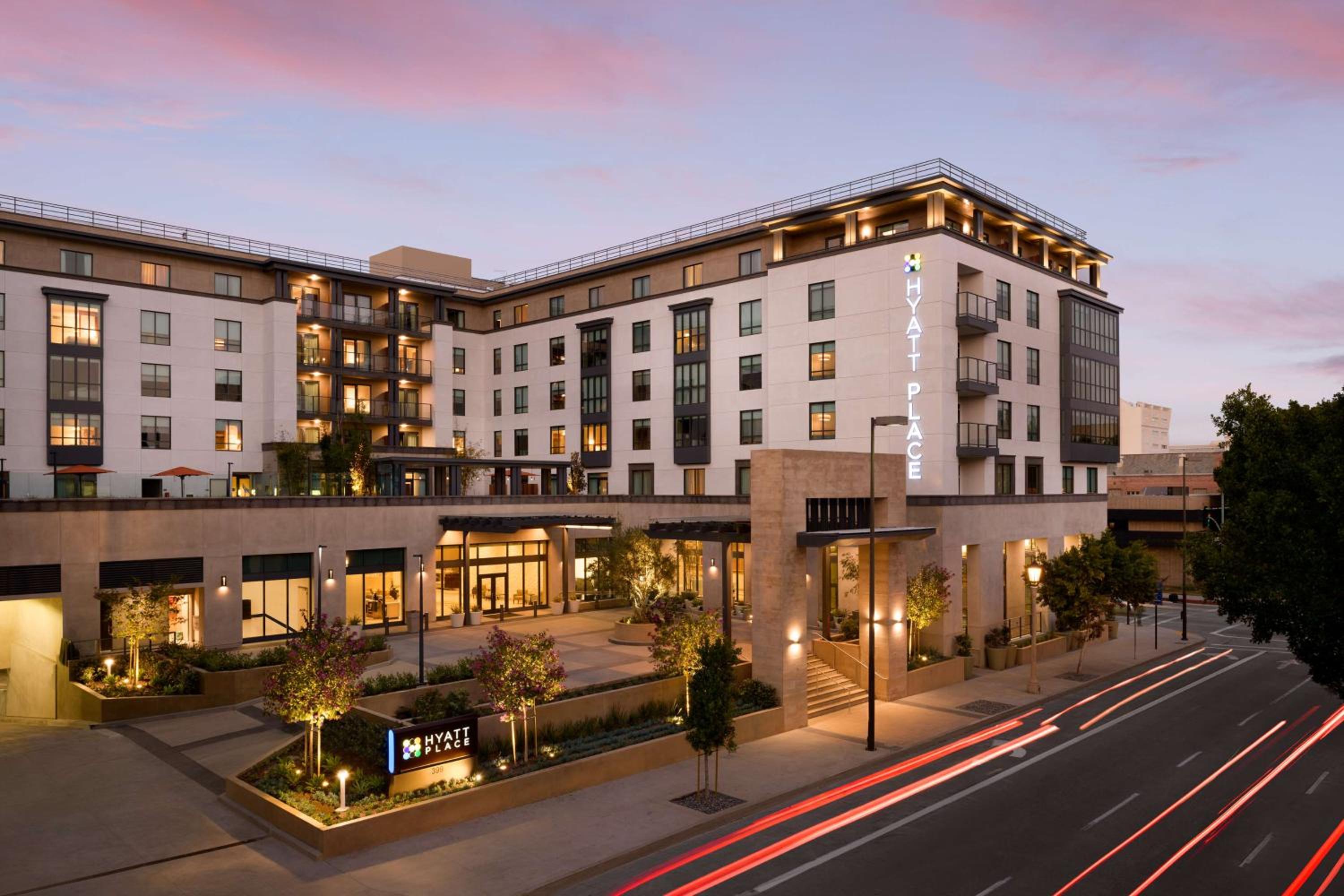 Hyatt Place Pasadena - Property Image 11