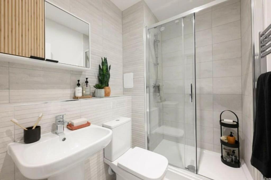 LUX 3BDR Riverside Duplex Mansionette By LCY & ExCeL I 20mins to Central London