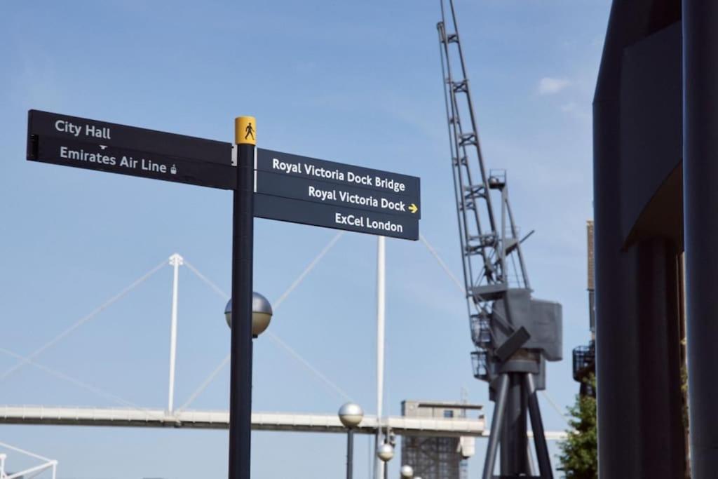 LUX 3BDR Riverside Duplex Mansionette By LCY & ExCeL I 20mins to Central London