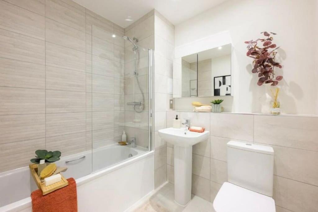 LUX 3BDR Riverside Duplex Mansionette By LCY & ExCeL I 20mins to Central London