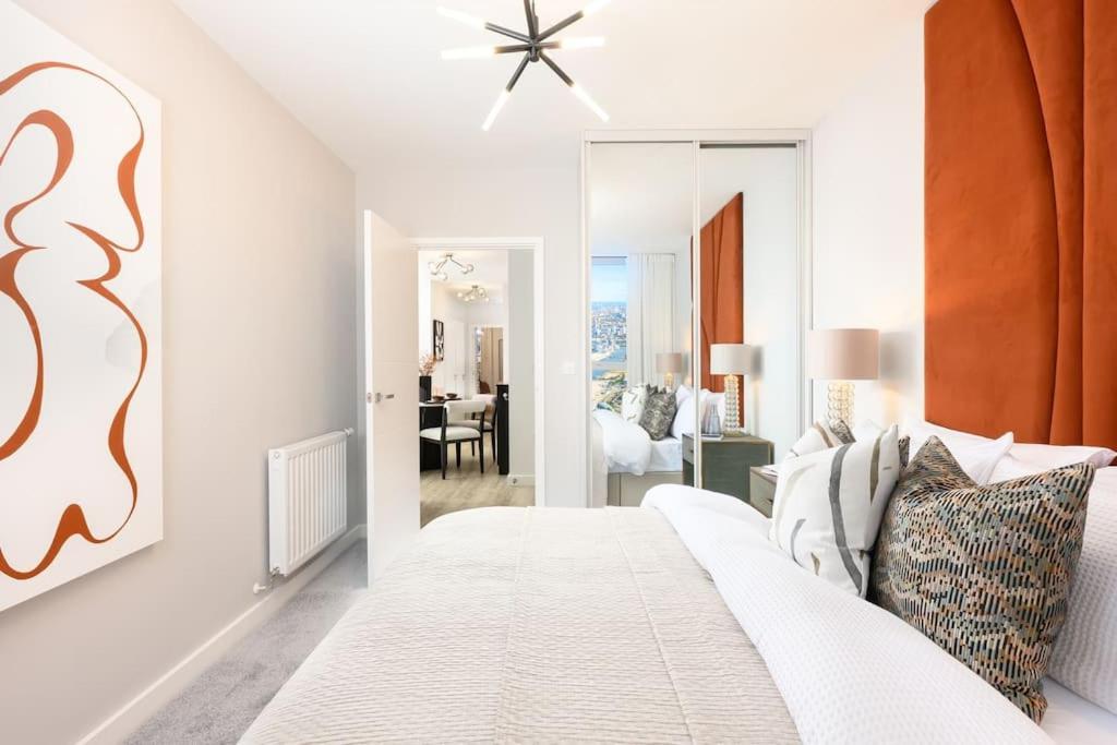 LUX 3BDR Riverside Duplex Mansionette By LCY & ExCeL I 20mins to Central London