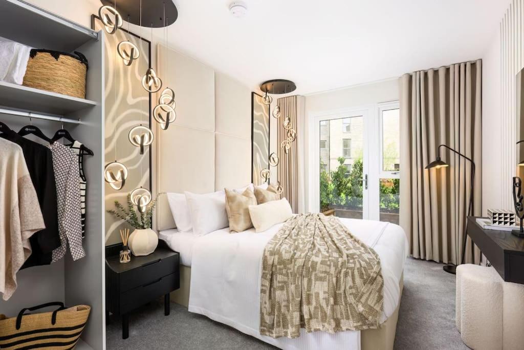 LUX 3BDR Riverside Duplex Mansionette By LCY & ExCeL I 20mins to Central London