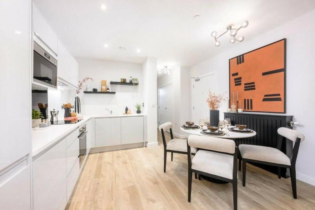 LUX 3BDR Riverside Duplex Mansionette By LCY & ExCeL I 20mins to Central London