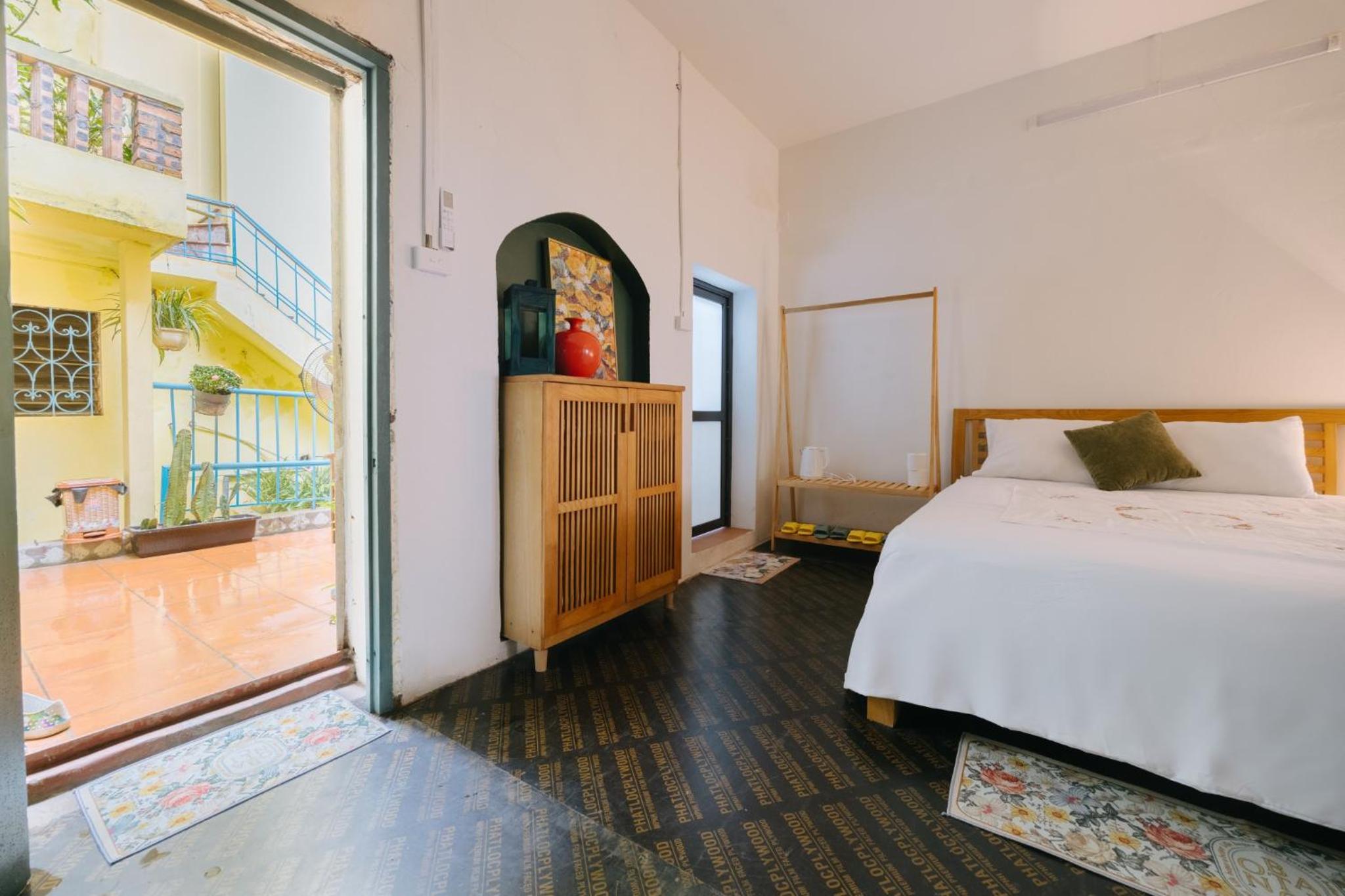 Homestay and Eggcoffee Central Hanoi Old Quarter