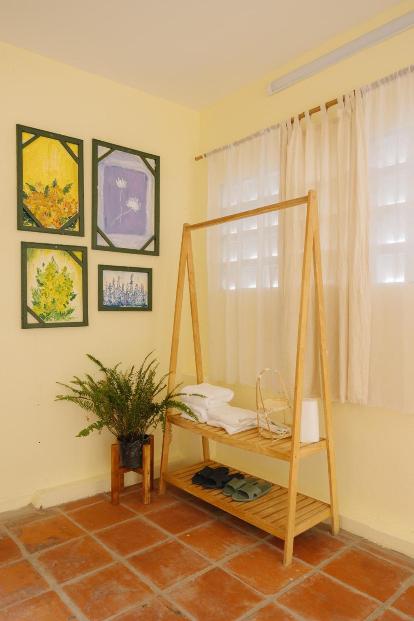 Homestay and Eggcoffee Central Hanoi Old Quarter
