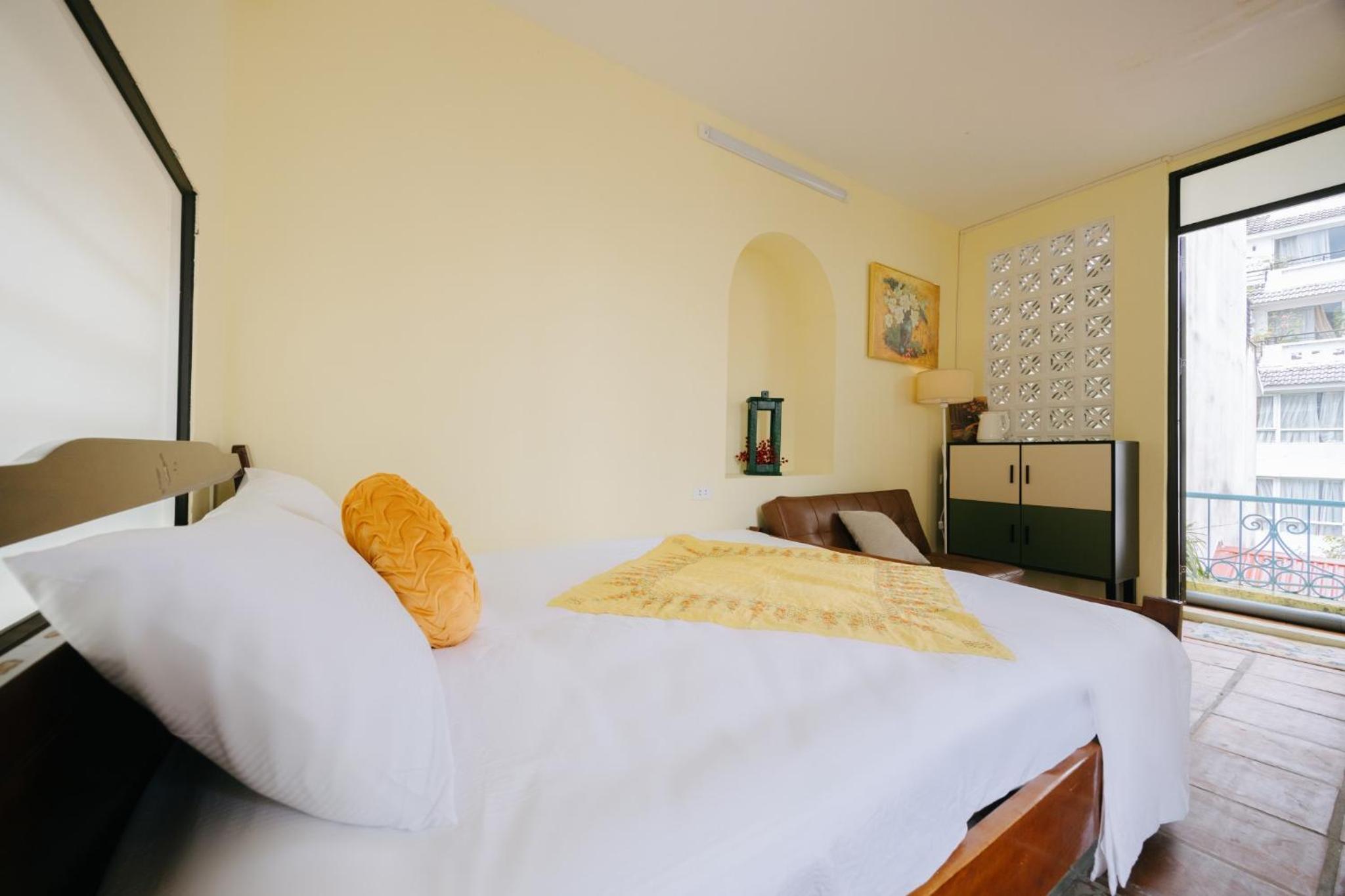 Homestay and Eggcoffee Central Hanoi Old Quarter