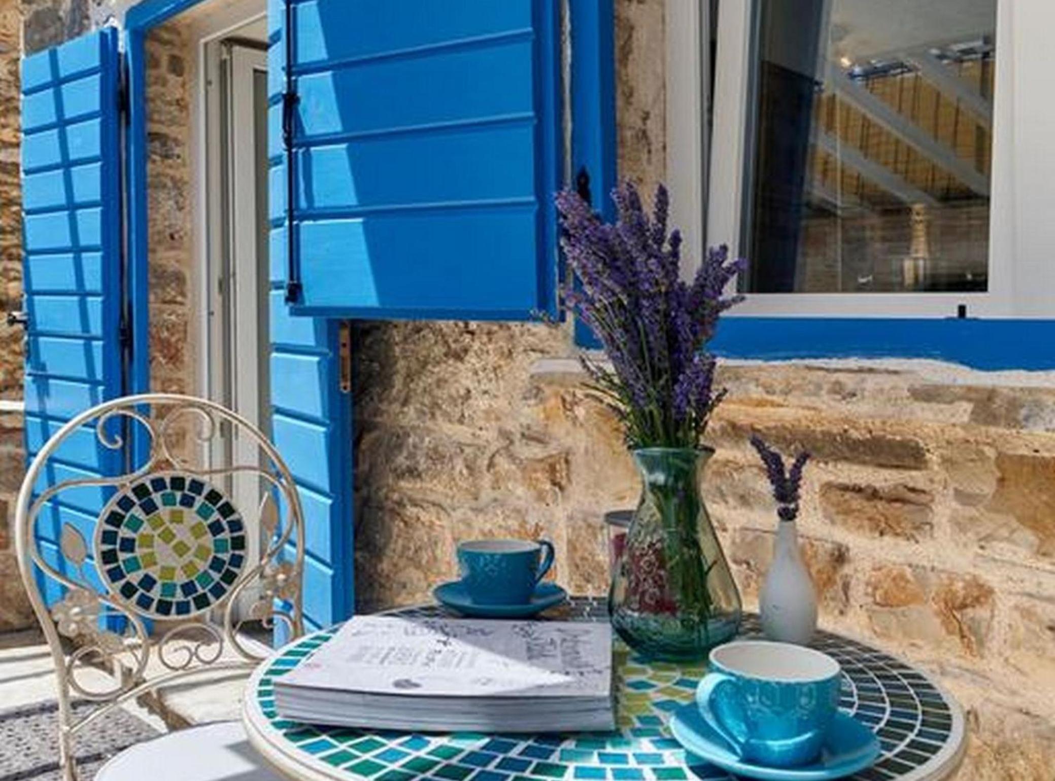 Elegant Stone House with Jacuzzi, Terrace, and Private Yard in Solta view 2