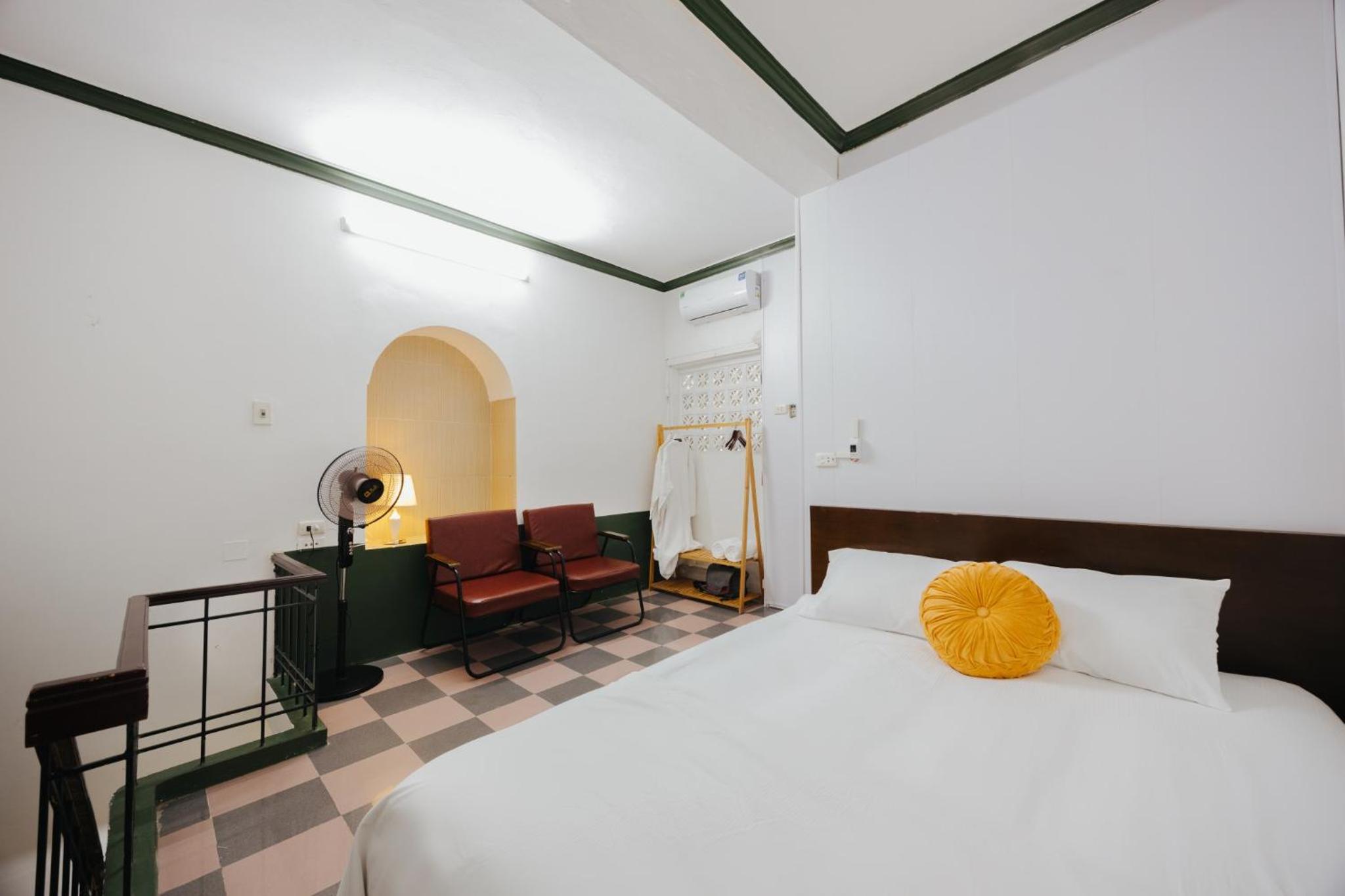 Homestay and Eggcoffee Central Hanoi Old Quarter