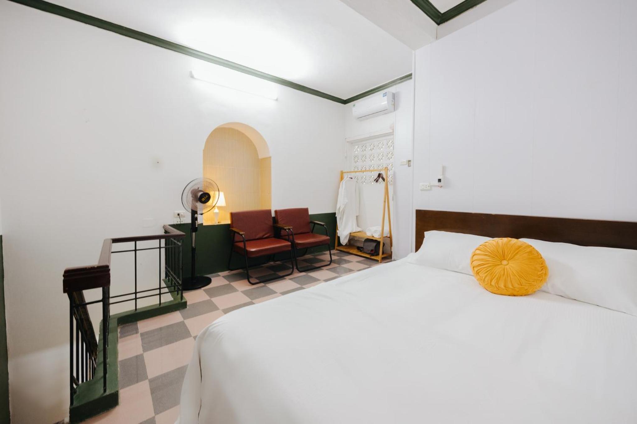 Homestay and Eggcoffee Central Hanoi Old Quarter