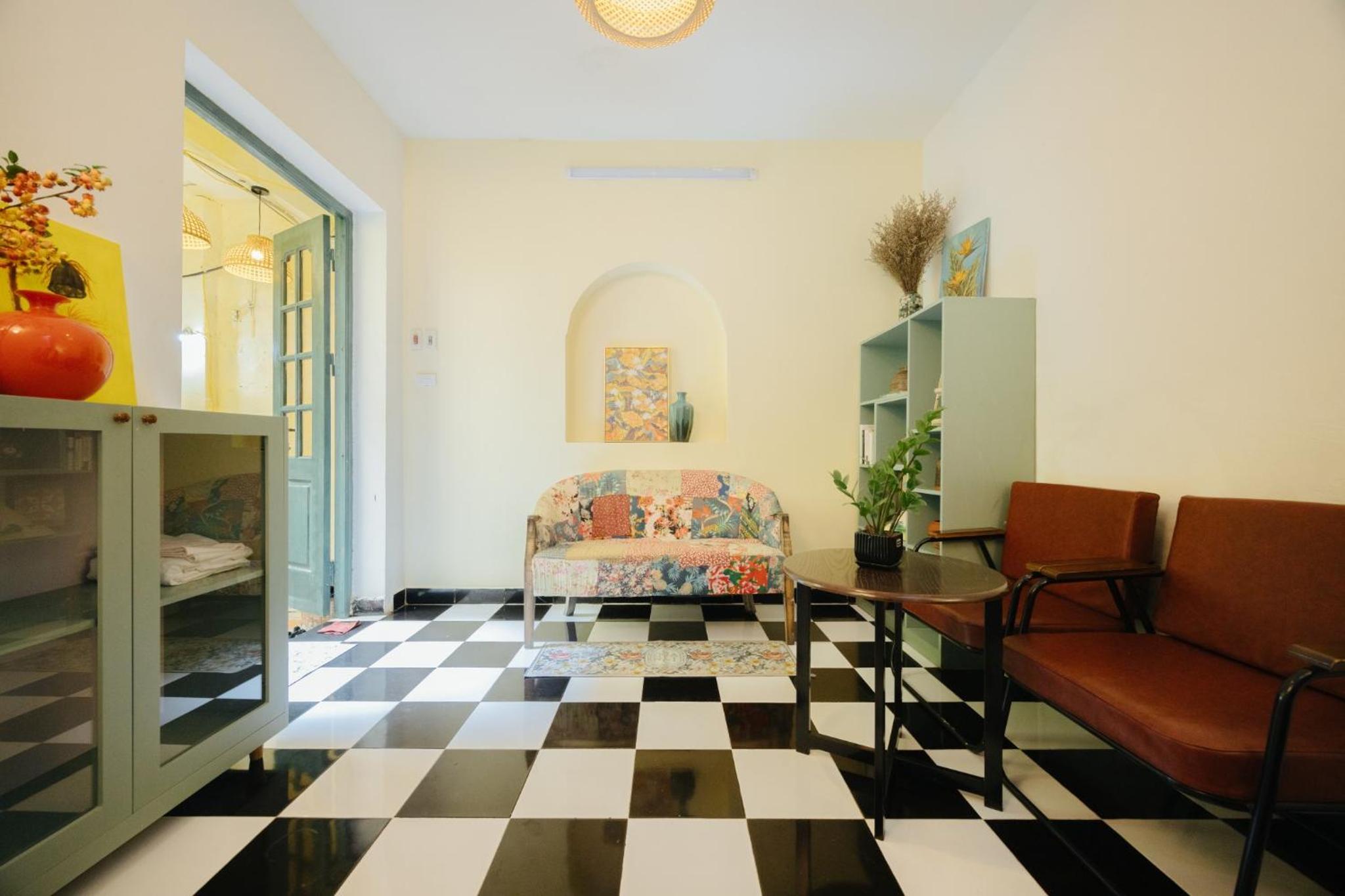 Homestay and Eggcoffee Central Hanoi Old Quarter