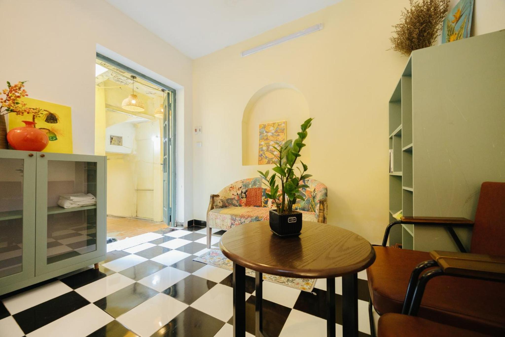 Homestay and Eggcoffee Central Hanoi Old Quarter
